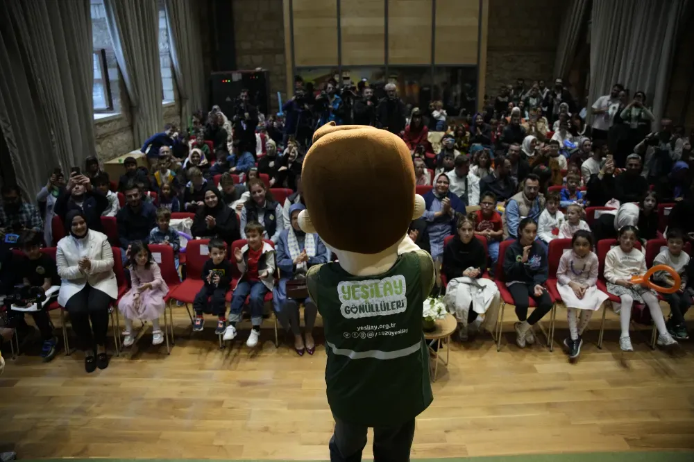 YEŞİLAY, “BAĞIMSIZLIĞIN RENGİ” ADLI ÇOCUK MÜZİKALİ İLE BAĞIMSIZLIK BİLİNCİNİ SAHNEYE TAŞIDI