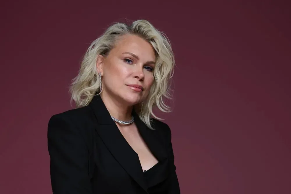 BESTECİ, SÖZ YAZARI VE YORUMCU KİMLİĞİYLE DEMET TEKİN, MÜZİĞİN MUTFAĞINDA, 